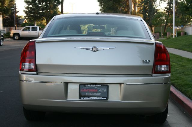 Chrysler 300 2007 photo 17