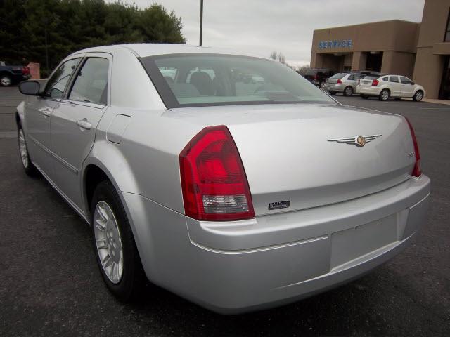 Chrysler 300 2007 photo 4