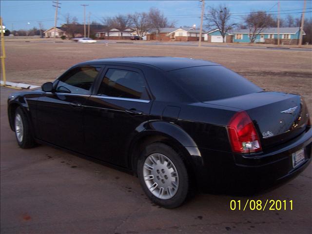 Chrysler 300 2007 photo 2