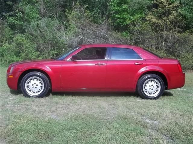 Chrysler 300 2007 photo 2