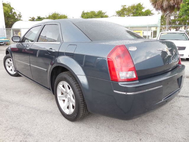 Chrysler 300 2007 photo 2