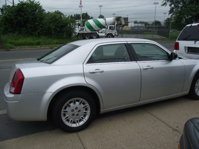 Chrysler 300 2007 photo 2