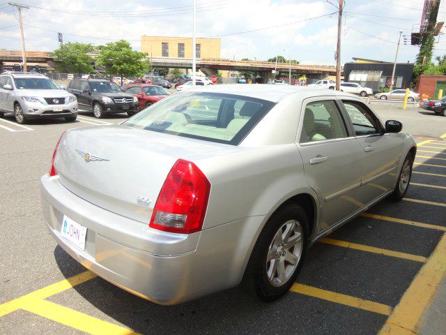 Chrysler 300 Sport Technology Sedan