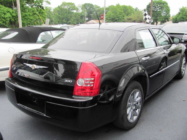 Chrysler 300 2008 photo 13