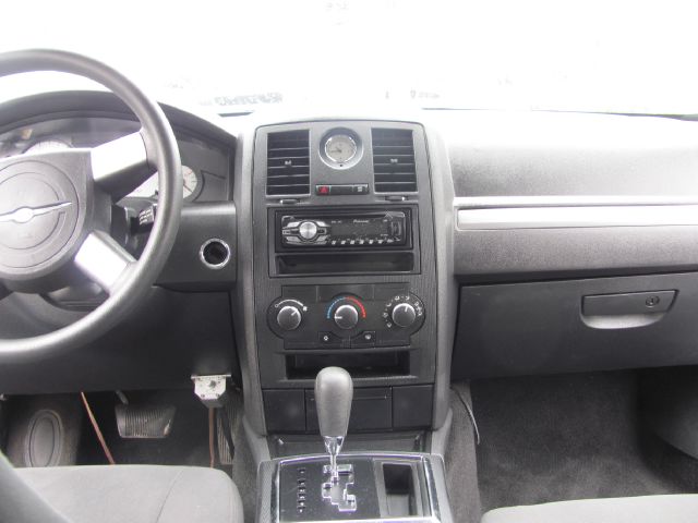 Chrysler 300 2008 photo 6