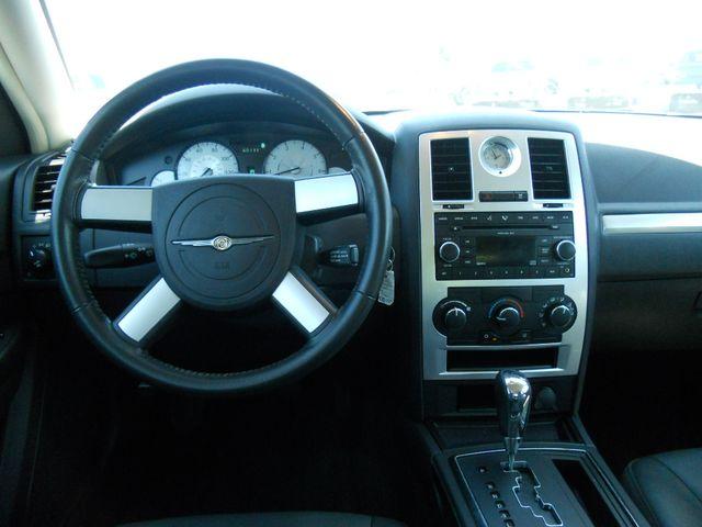 Chrysler 300 2008 photo 2