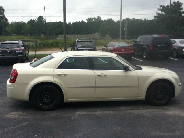 Chrysler 300 2008 photo 2