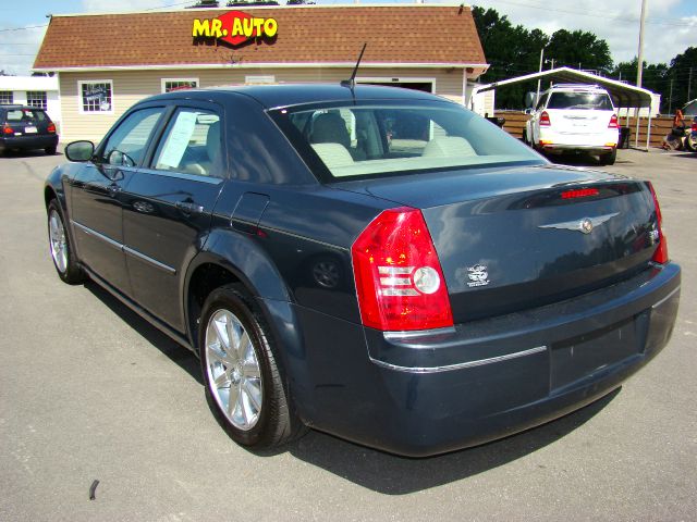 Chrysler 300 2008 photo 2