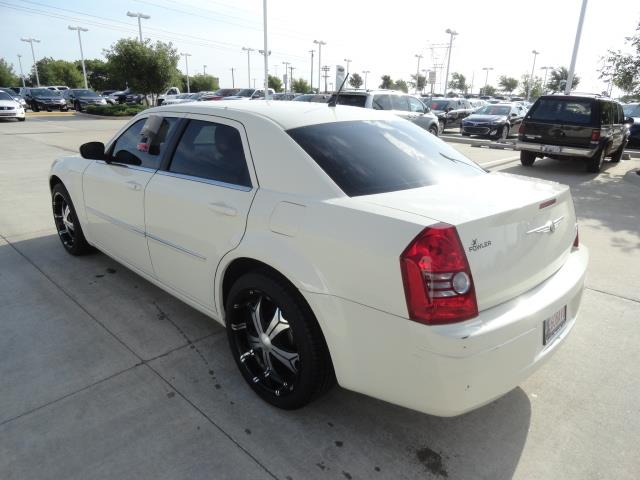 Chrysler 300 2008 photo 1