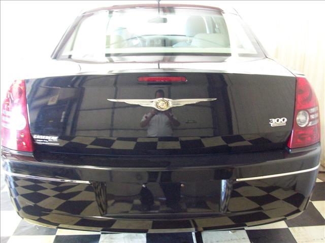 Chrysler 300 2008 photo 4