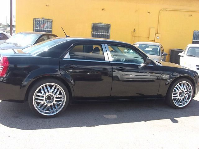 Chrysler 300 2008 photo 1