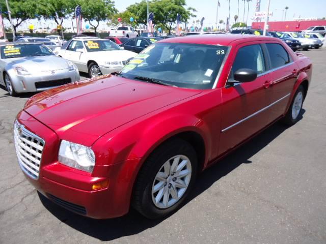 Chrysler 300 2008 photo 2