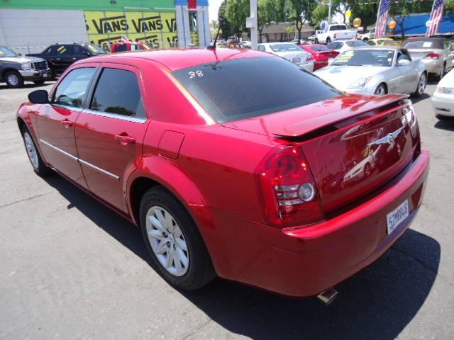 Chrysler 300 2008 photo 3