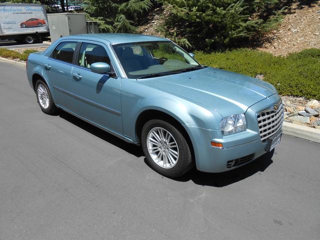 Chrysler 300 2008 photo 2