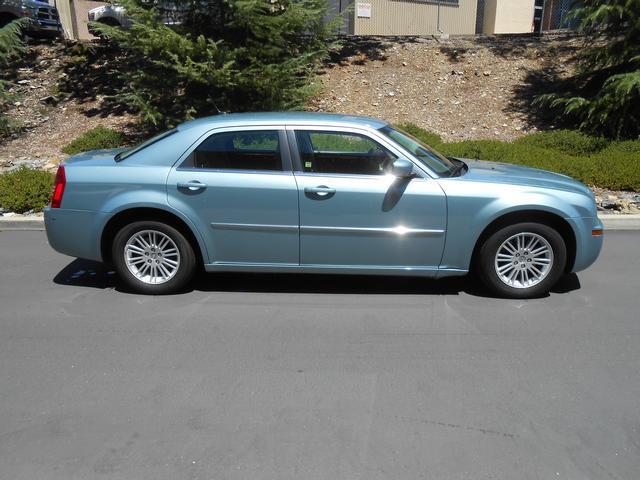 Chrysler 300 2008 photo 3