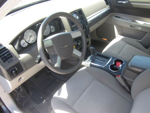 Chrysler 300 2008 photo 2