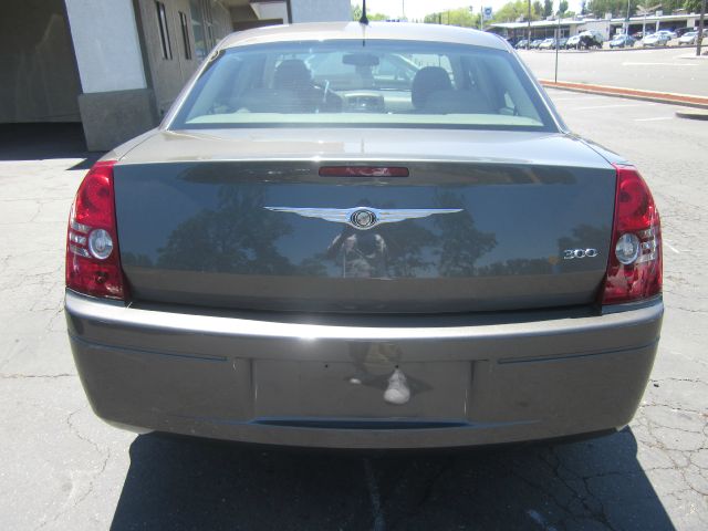 Chrysler 300 2008 photo 9