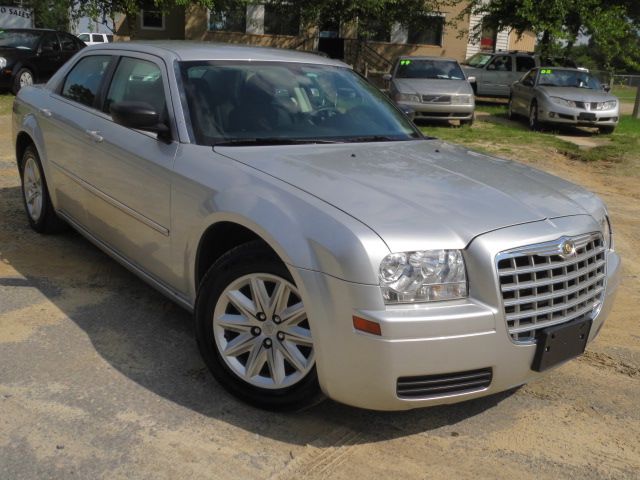 Chrysler 300 2008 photo 25