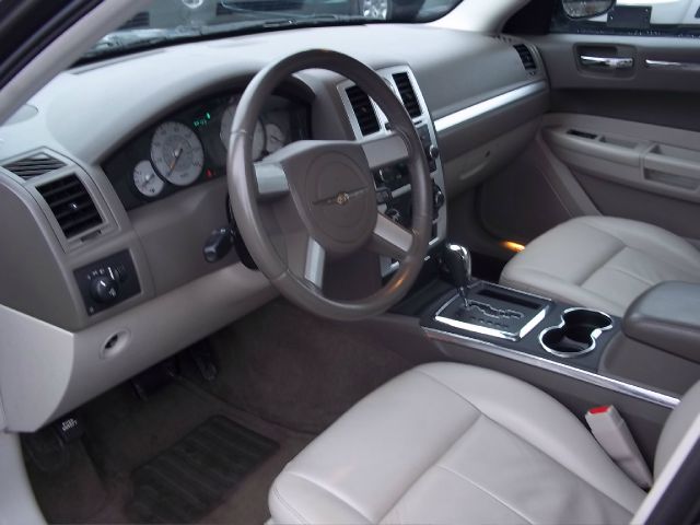 Chrysler 300 2008 photo 2