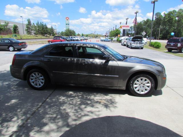 Chrysler 300 2008 photo 20