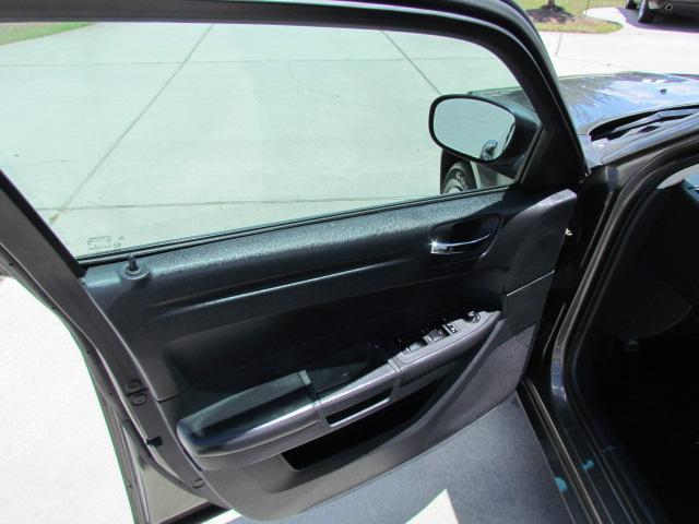 Chrysler 300 2008 photo 3