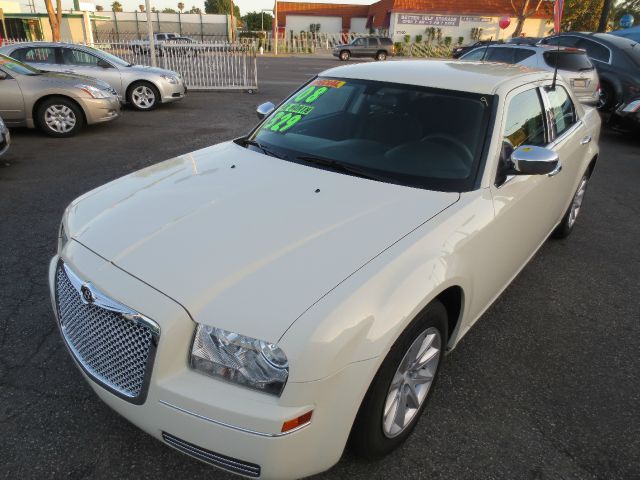 Chrysler 300 Elk Conversion Van Sedan