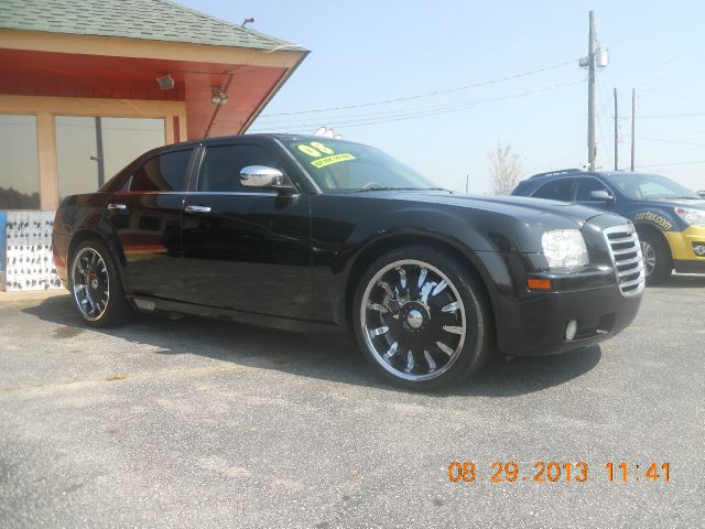 Chrysler 300 2008 photo 2