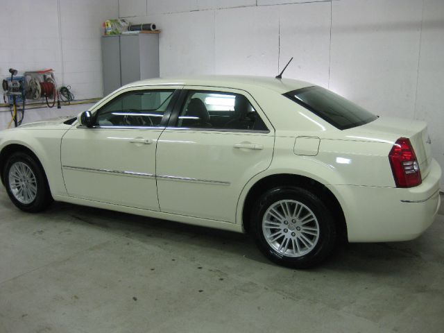 Chrysler 300 2008 photo 11