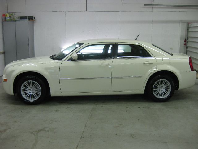 Chrysler 300 2008 photo 12