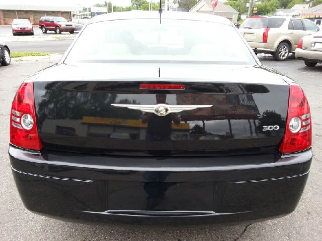 Chrysler 300 2008 photo 1