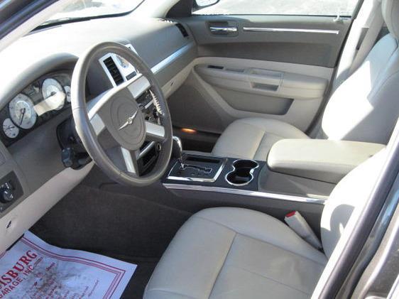 Chrysler 300 2008 photo 4