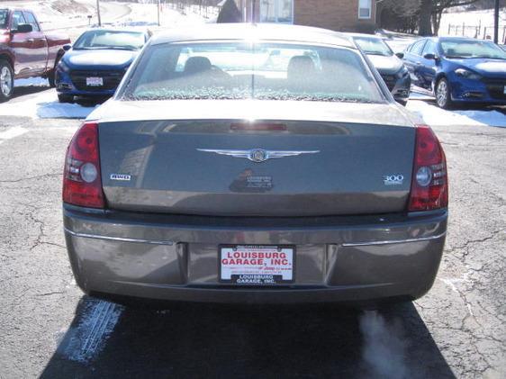 Chrysler 300 2008 photo 7