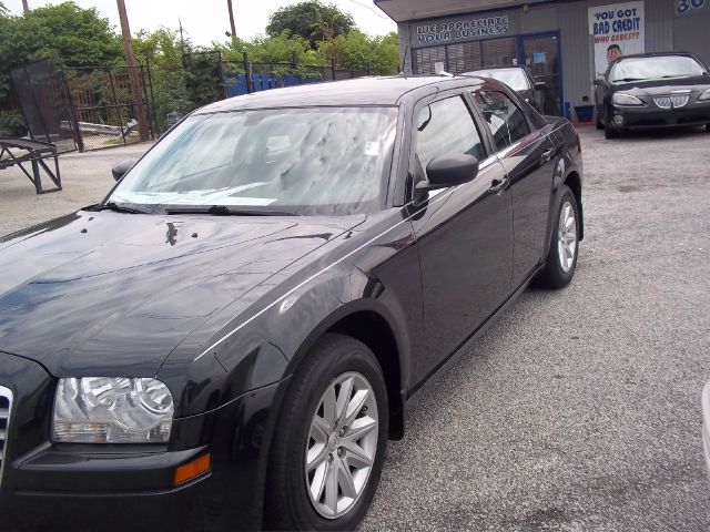 Chrysler 300 2008 photo 2