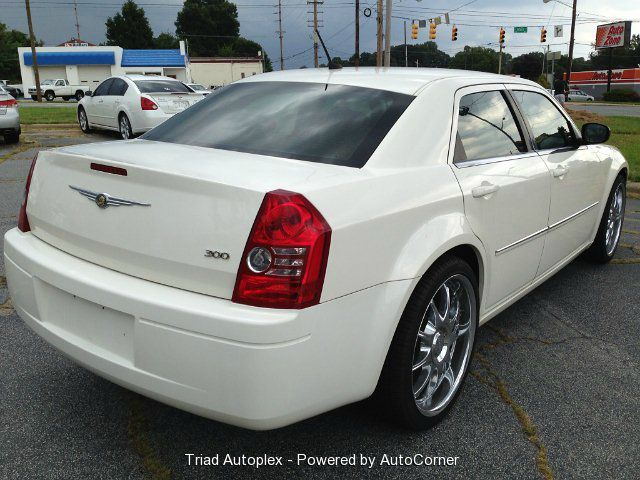 Chrysler 300 2008 photo 1