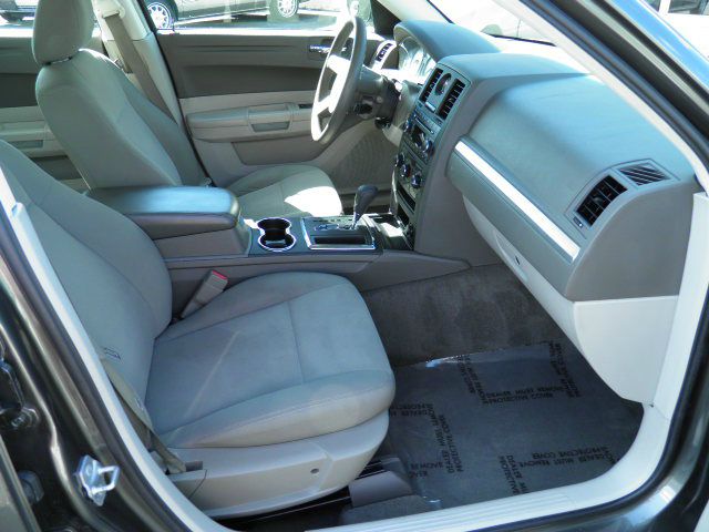 Chrysler 300 2008 photo 10