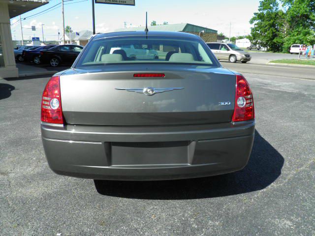 Chrysler 300 2008 photo 19