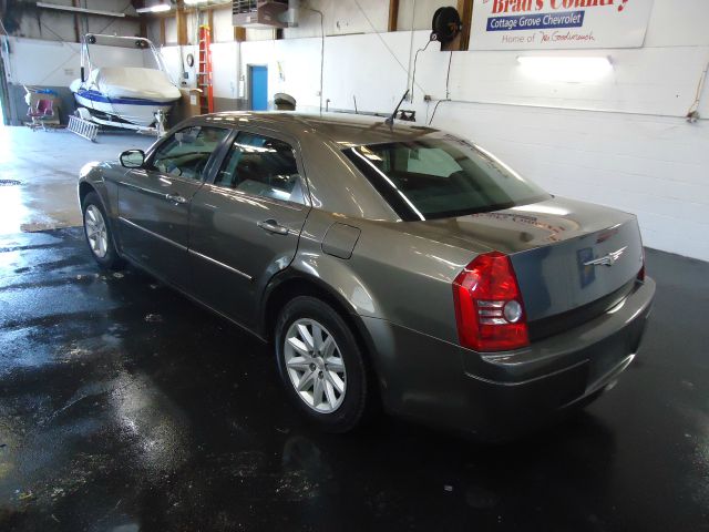 Chrysler 300 2008 photo 2