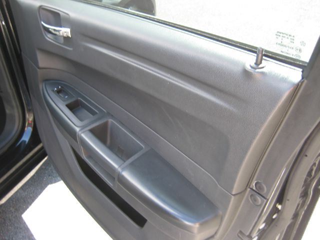 Chrysler 300 2008 photo 16