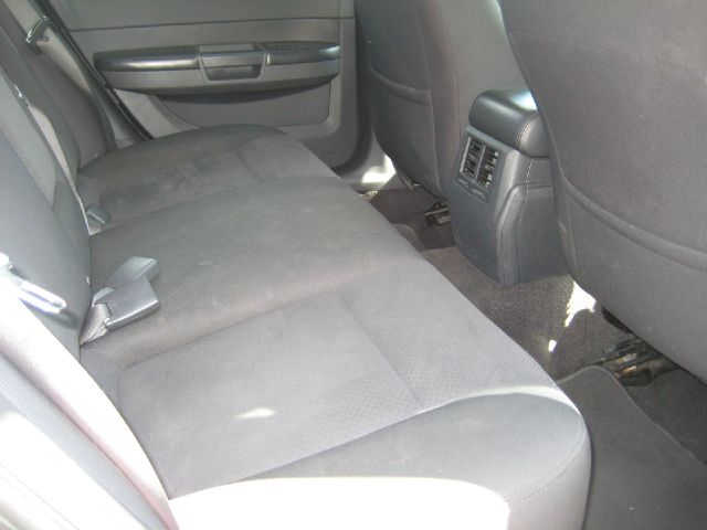 Chrysler 300 2008 photo 2