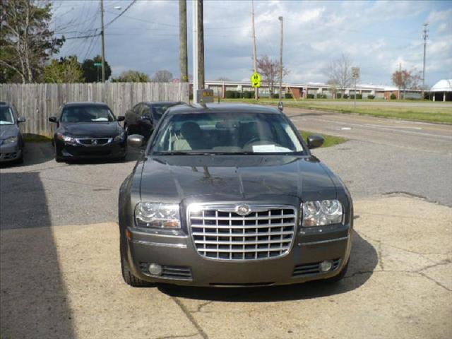 Chrysler 300 Crew Cab 10 Contractor Body L Sedan