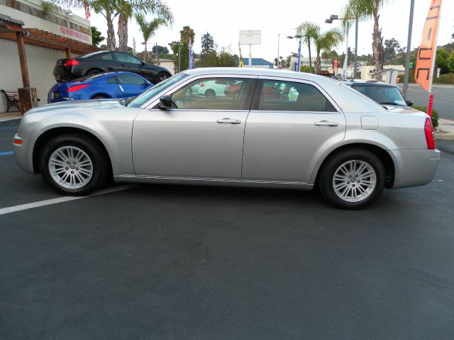 Chrysler 300 2009 photo 16