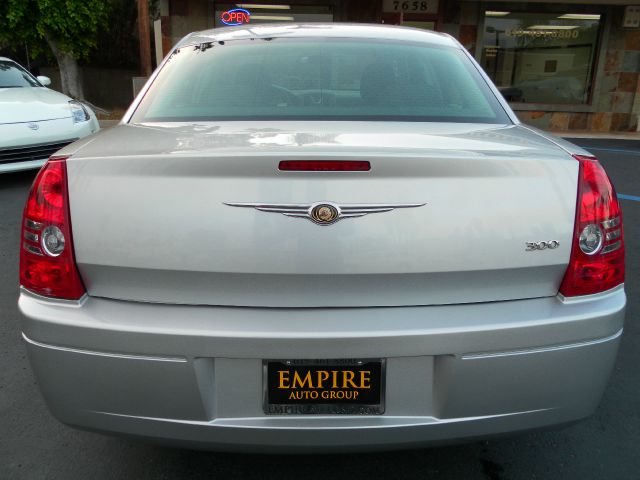 Chrysler 300 2009 photo 18