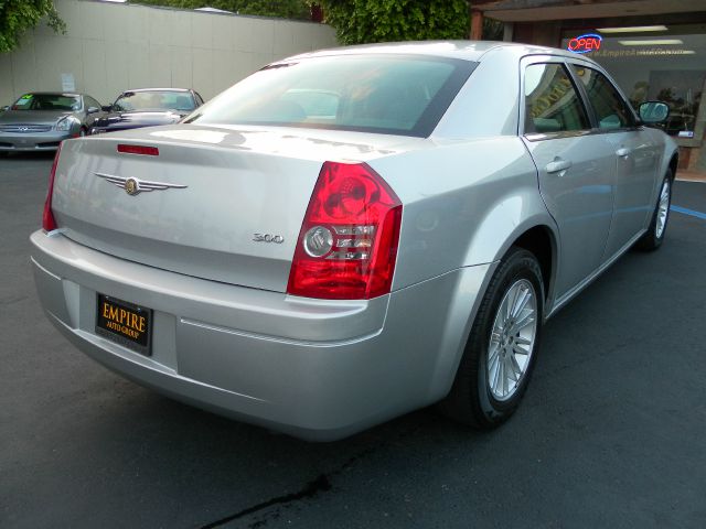 Chrysler 300 2009 photo 24