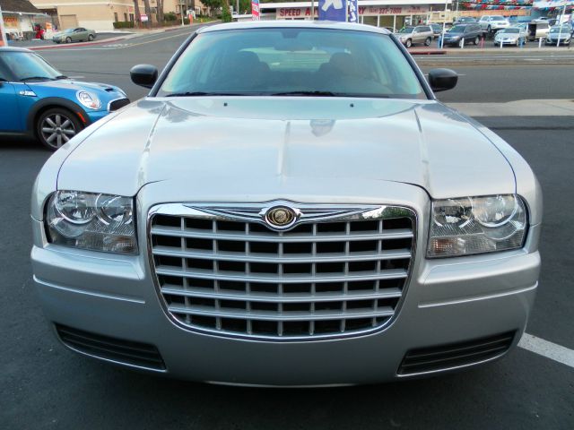 Chrysler 300 2009 photo 3