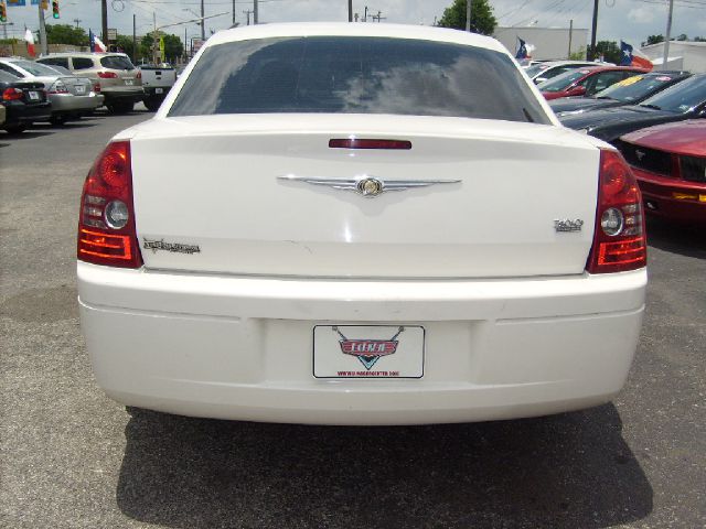 Chrysler 300 2009 photo 3