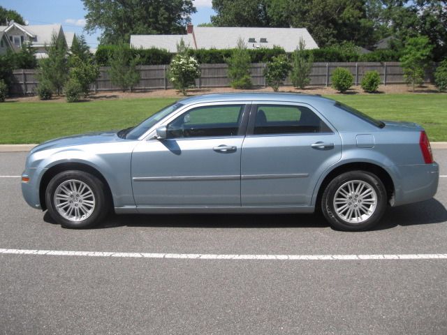 Chrysler 300 2009 photo 3