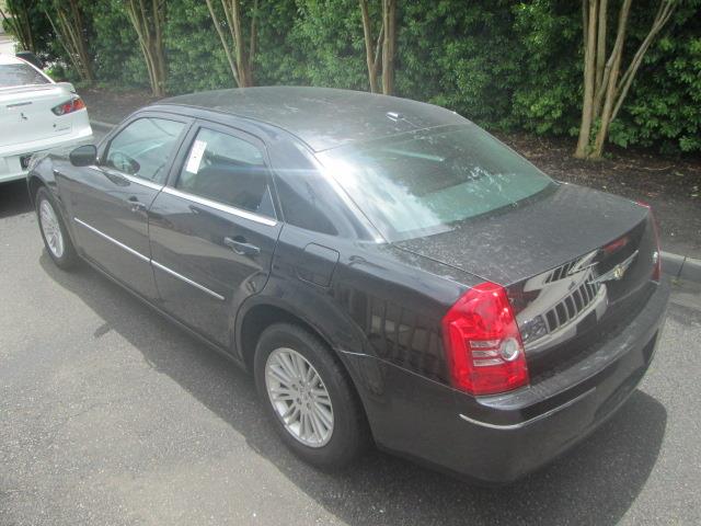 Chrysler 300 2009 photo 2