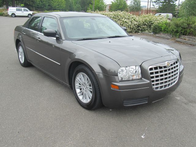 Chrysler 300 2009 photo 2