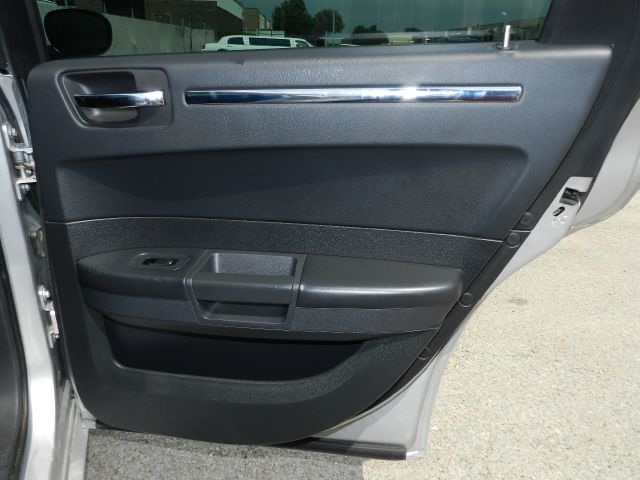 Chrysler 300 2009 photo 20