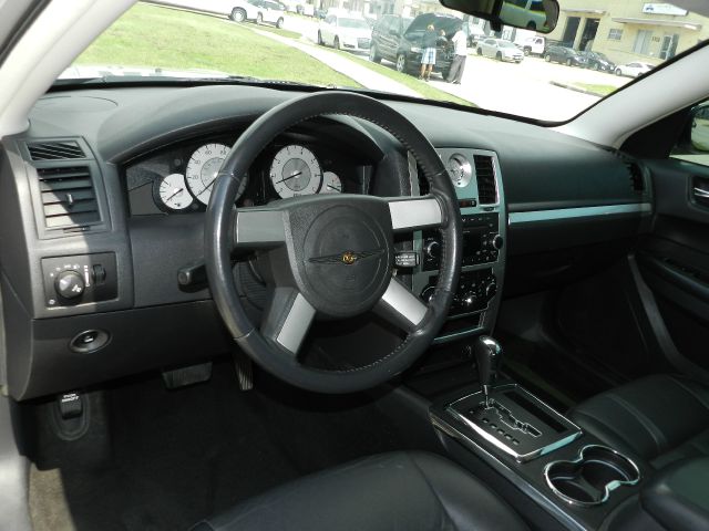 Chrysler 300 2009 photo 22